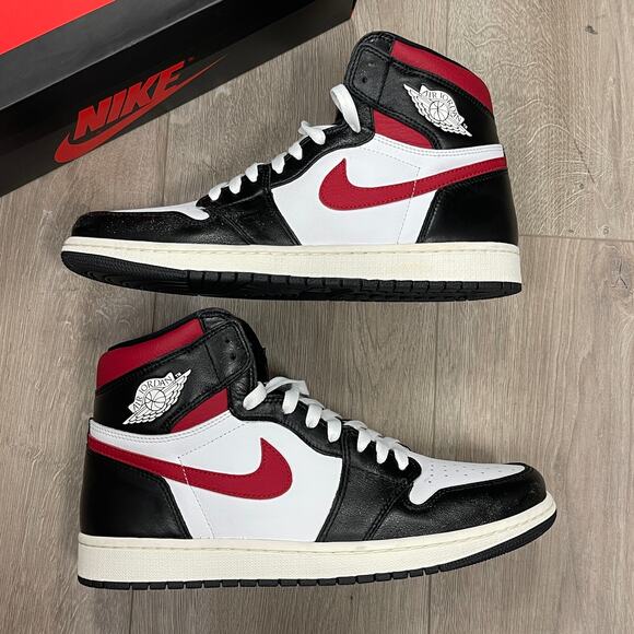 Jordan 1 Retro High Black Gym Red Size 11 Pre Owned - Picture 1 of 7